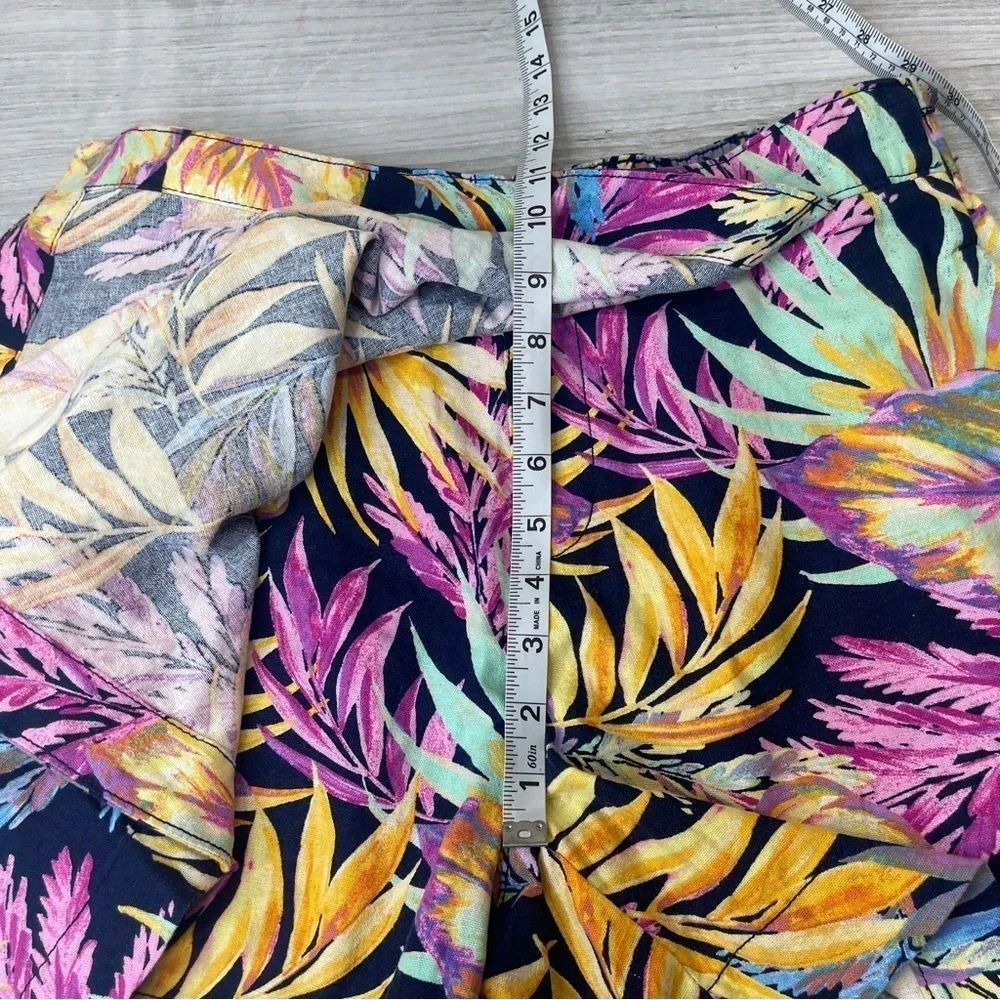 St. John’s Bay Linen Blend Wrap Skort Tropical Coastal Palm Leaf Women’s size 8